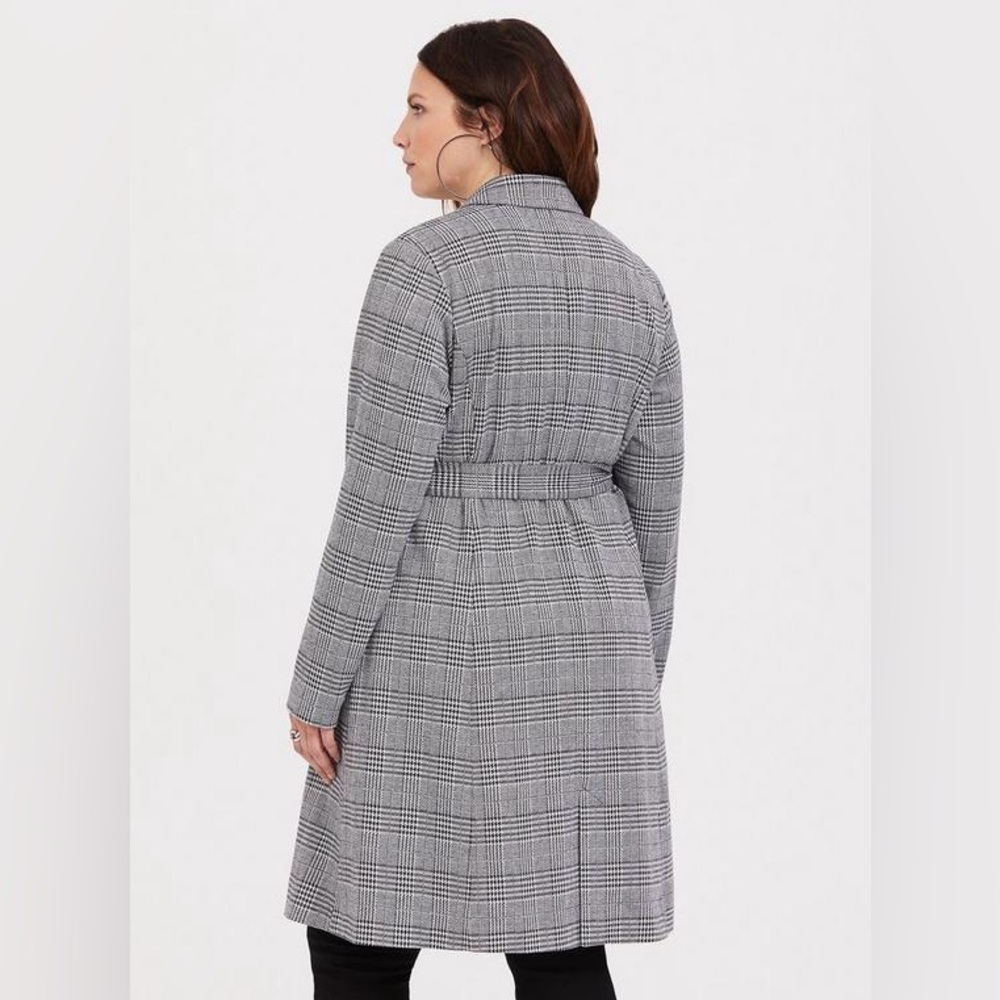 Torrid Black and White Plaid Blazer - Picture 3 of 5